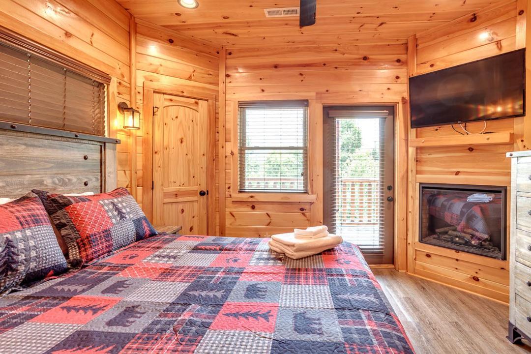 Gatlinburg Cabin With Private Hot Tub By Staycating Zewnętrze zdjęcie