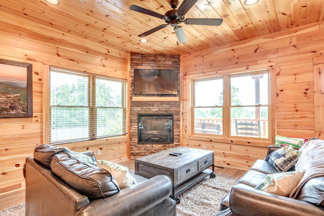Gatlinburg Cabin With Private Hot Tub By Staycating Zewnętrze zdjęcie