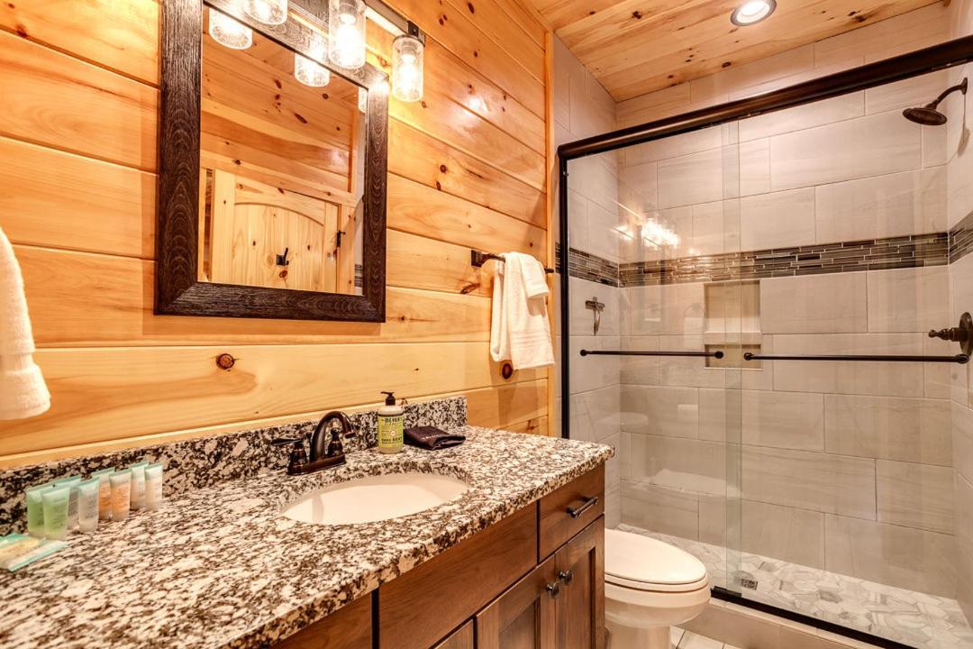 Gatlinburg Cabin With Private Hot Tub By Staycating Zewnętrze zdjęcie