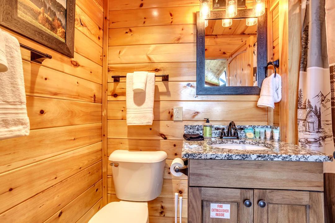 Gatlinburg Cabin With Private Hot Tub By Staycating Zewnętrze zdjęcie