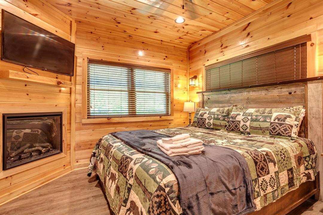 Gatlinburg Cabin With Private Hot Tub By Staycating Zewnętrze zdjęcie