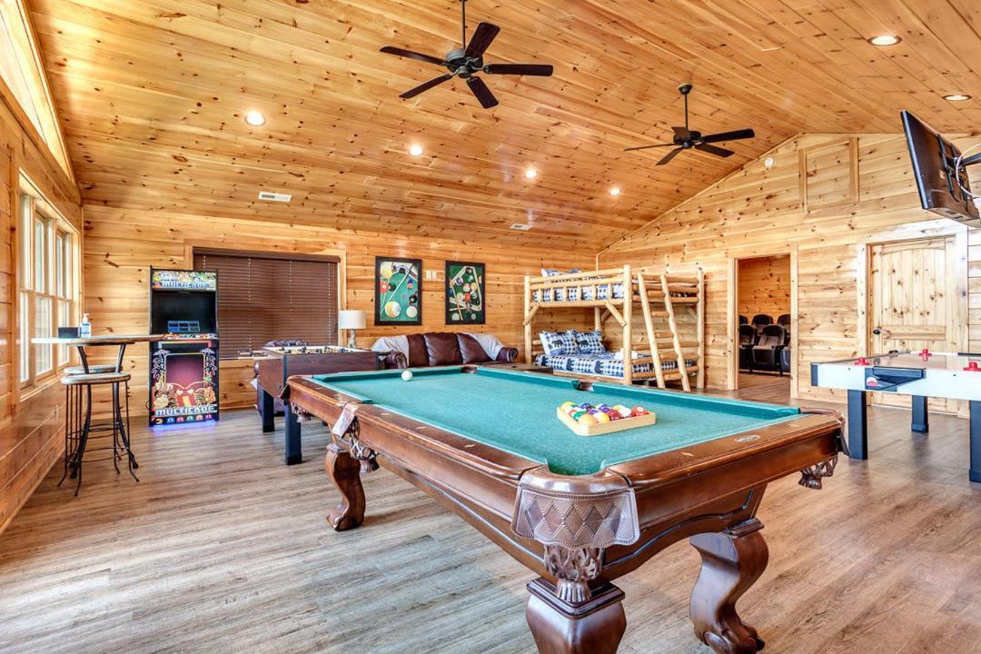 Gatlinburg Cabin With Private Hot Tub By Staycating Zewnętrze zdjęcie
