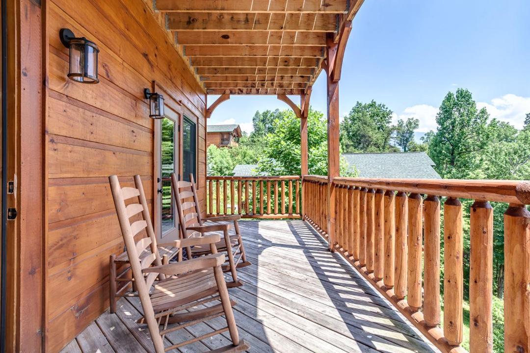 Gatlinburg Cabin With Private Hot Tub By Staycating Zewnętrze zdjęcie